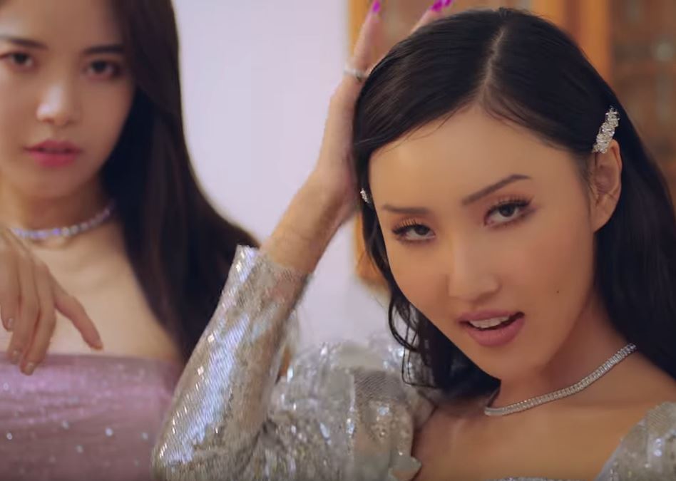 MAMAMOO выпустили новый клип "gogobebe" 